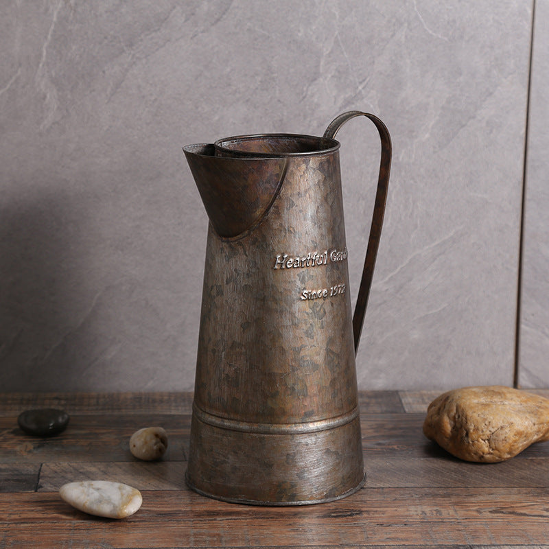 Retro Old Metal Teapot Flower Bucket