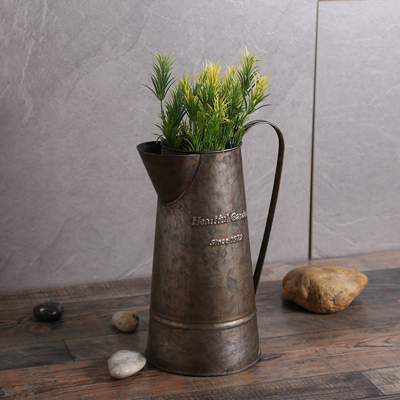 Retro Old Metal Teapot Flower Bucket