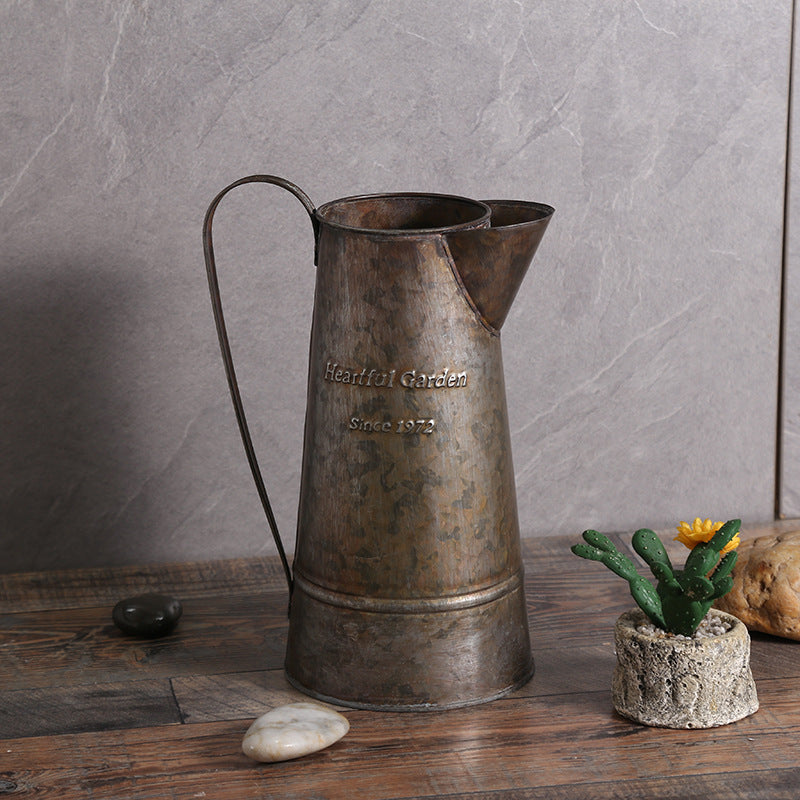 Retro Old Metal Teapot Flower Bucket