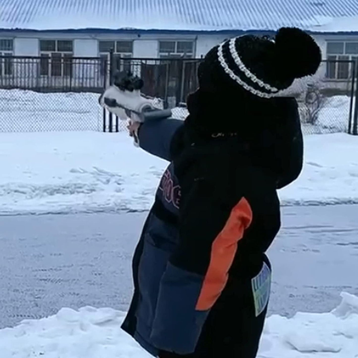 Snow Toys for Kids Outdoor, 3 PCS Snowball Maker Kit, Snowball Blaster Gun Launcher