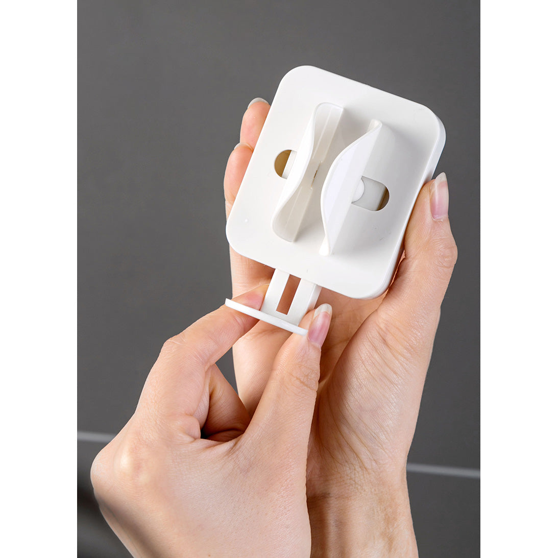 2 Pack Electric Toothbrush Hanger Punch-Free Wall-Mounted Toothbrush Rack White Orange