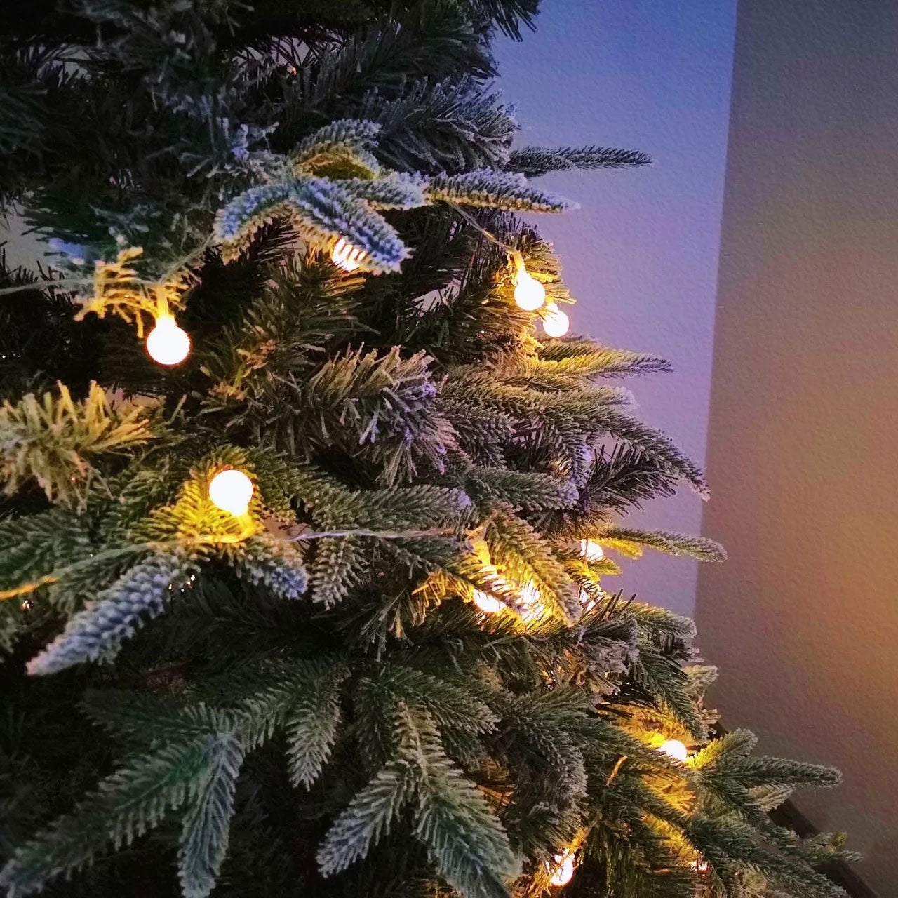 *CLEARANCE* Christmas Tree Artificial Xmas Pine Tree WITH SNOW 180cm